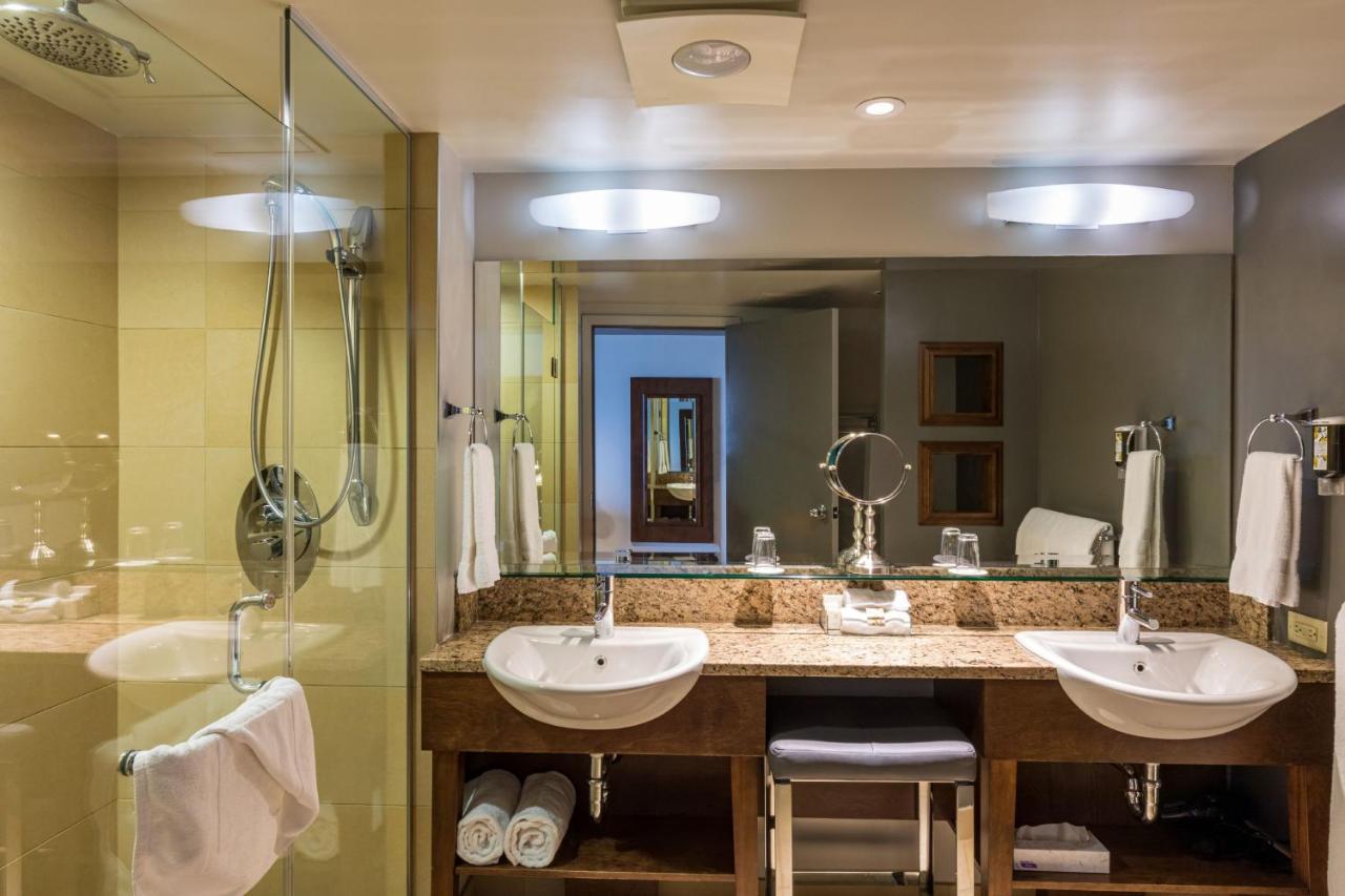 Hotel & Suites Normandin Quebec Zewnętrze zdjęcie