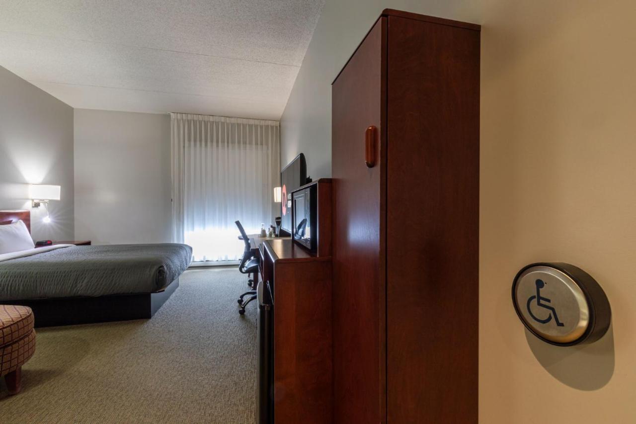 Hotel & Suites Normandin Quebec Zewnętrze zdjęcie