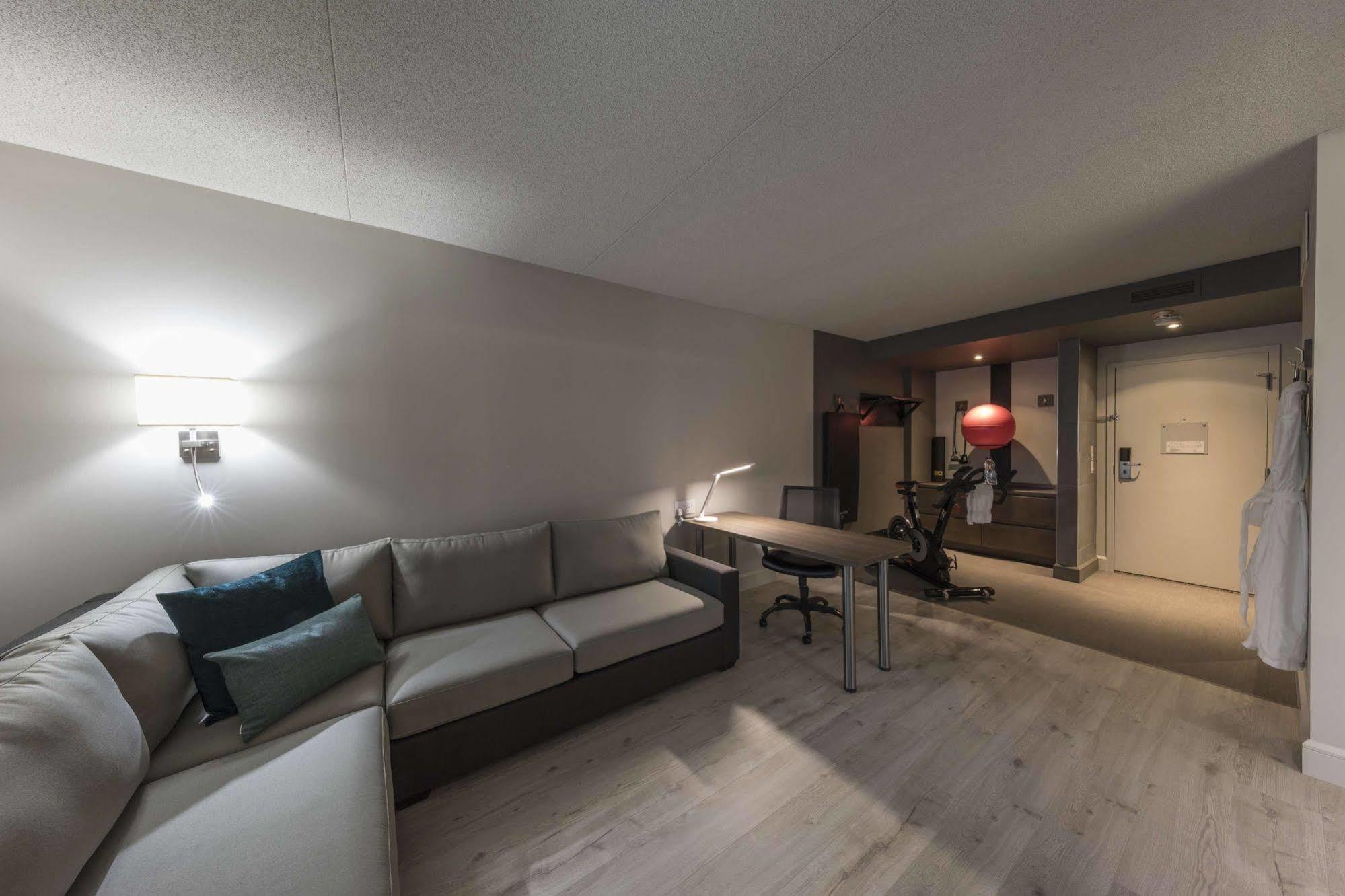 Hotel & Suites Normandin Quebec Zewnętrze zdjęcie